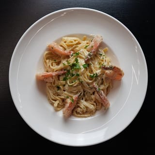 Pasta Alfredo w/ side salad